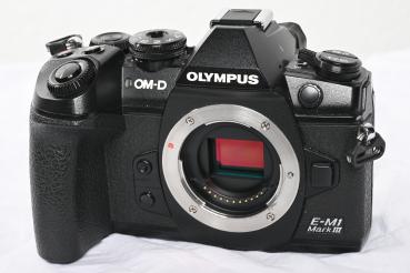 Olympus OM-D E-M1 Mark III + 12-40mm F2.8 -Gebrauchtartikel-